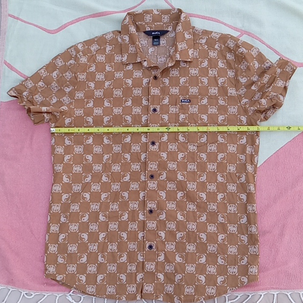 RVCA - Picture 7 of 11